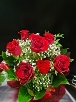 6 luxury red roses and gypsophila