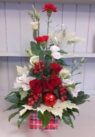 Festive cube arrangement